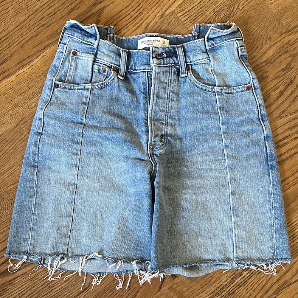 Abercrombie Light Wash Denim Women’s Shorts - Casual Frayed Hem
